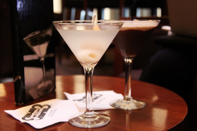 brasserie-AMIRAT-min_martini_bar_lychee_chocolate_alcohol_liquor_happy_hour_happy-910161